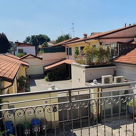 Casa Sobborghi Lejlighed Monza Eksteriør billede